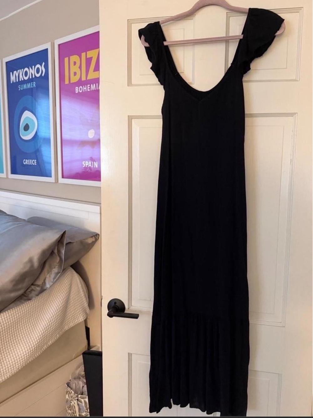 Women’s Black Ruffle Sleeve Scoop Neck Maxi Dress